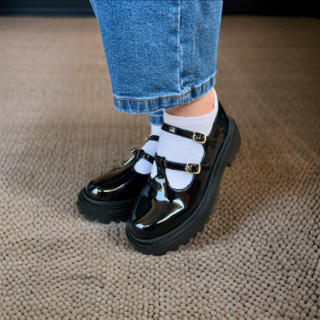 Mocassins noires vernis ouverts à plateforme avec lanières