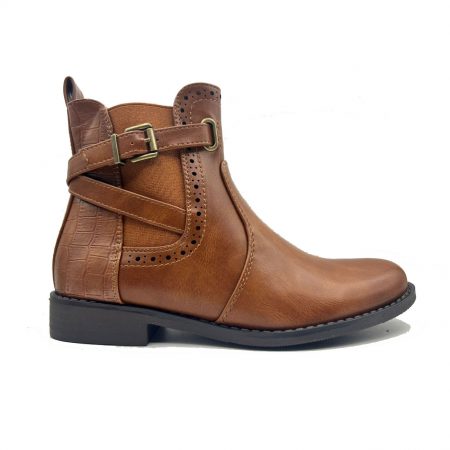 Bottines basses avec un effet croco