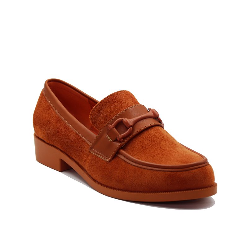 Mocassin en daim avec détail et boucle décorative – Image 5