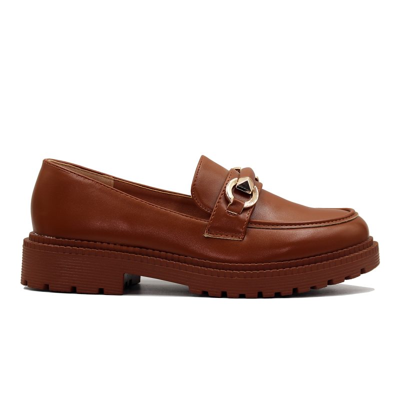 Mocassin tendance avec semelle crantée et ornement métallique élégant – Image 8