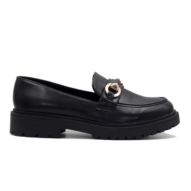 Mocassin tendance avec semelle crantée et ornement métallique élégant – Image 10