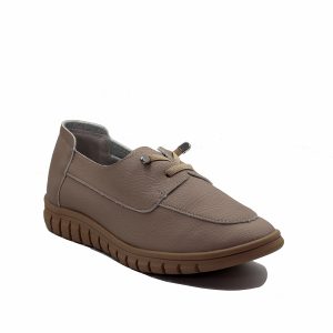 Chaussure orthopédique au design moderne avec surpiqûres élégantes