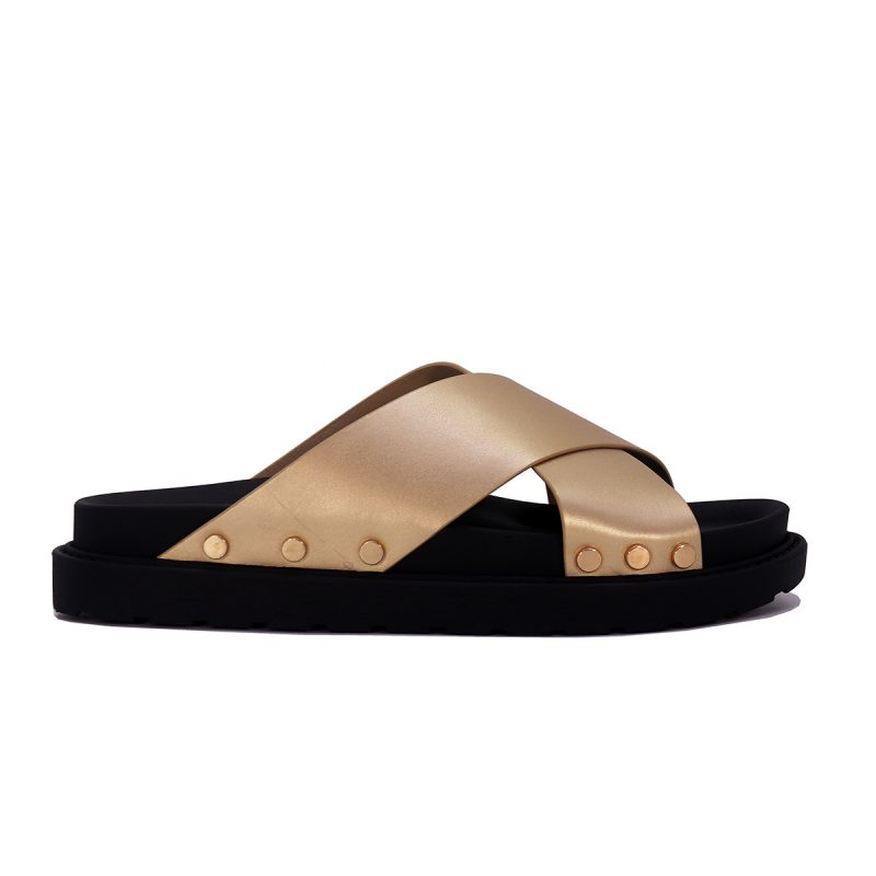 Mules plates à larges brides croisées et rivets métalliques – Image 8