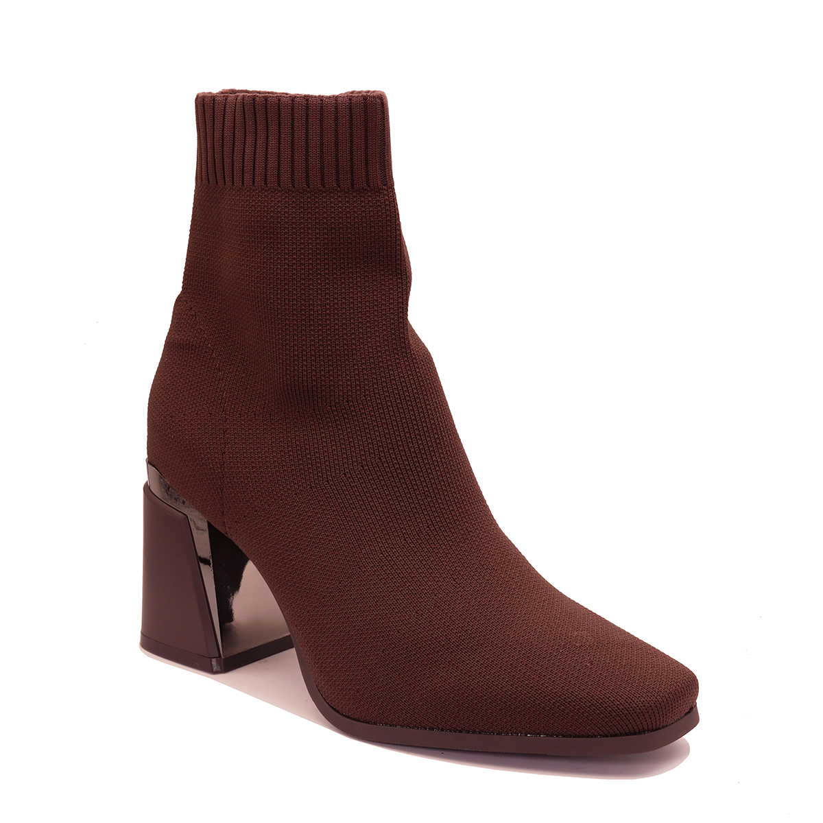 Bottes à semelle compensée et fermeture latérale