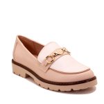 Mocassin à Semelle Crantée et Ornement Métallique